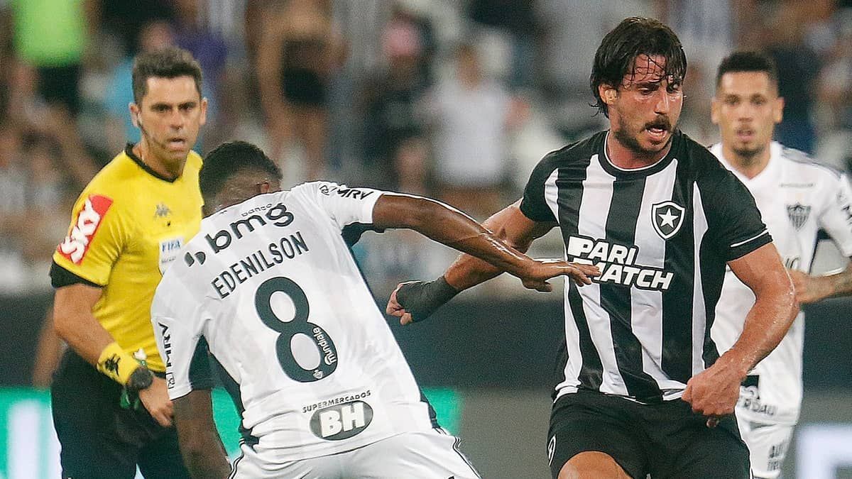 Marcio Rezende aponta pênalti não marcado em Botafogo x Atlético