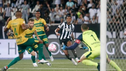Botafogo e Cuiabá se enfrentaram pelo Campeonato Brasileiro