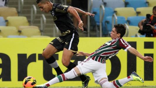 Botafogo e Fluminense duelam no Nilton Santos