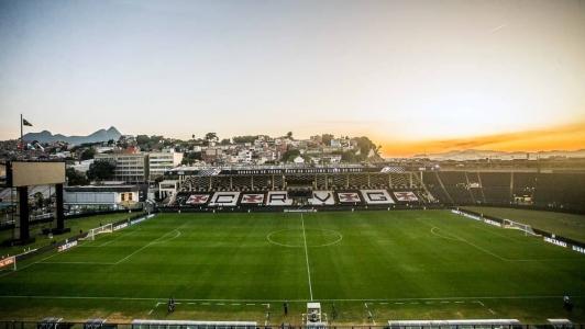 Botafogo e Grêmio se enfrentam em São Januário