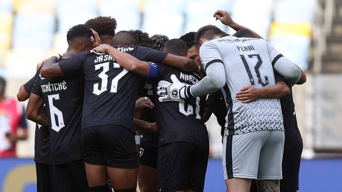 CBF altera dois jogos do líder Botafogo no Campeonato Brasileiro