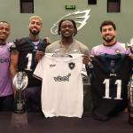 Botafogo inicia preparação no CT dos Eagles, e elenco conhece astro da NFL