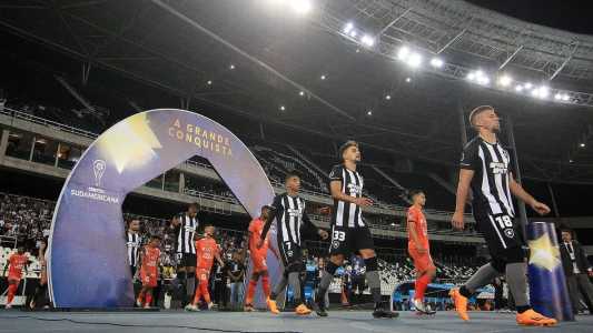 Botafogo entra em campo pela Copa Sul-Americana nesta quarta (12), na Argentina