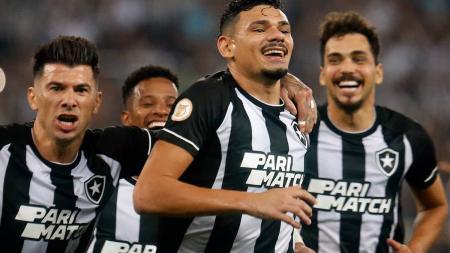 Botafogo está na liderança, com 24 pontos