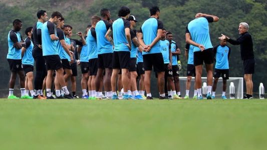 Botafogo finalizou preparação nesse domingo (23)