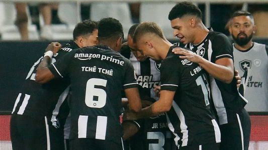 Botafogo recebe Athletico na Copa do Brasil