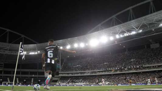 Botafogo reencontra a torcida no Nilton Santos