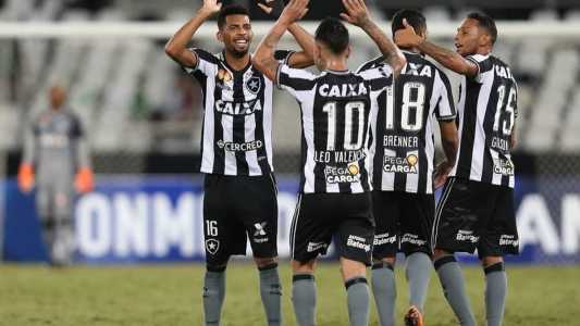 Botafogo só empatou na estreia na Sul-Americana