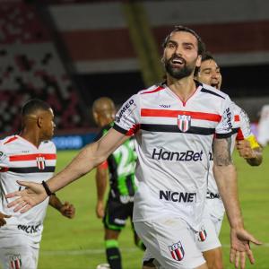 Léo Gamalho