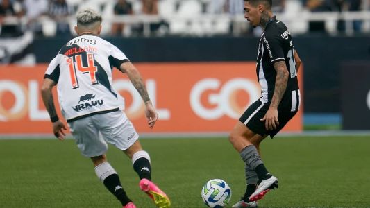 Botafogo venceu o Vasco no primeiro turno por 2 a 0, no Nilton Santos