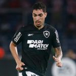 Vitória acerta contratação de lateral do Botafogo; saiba detalhes