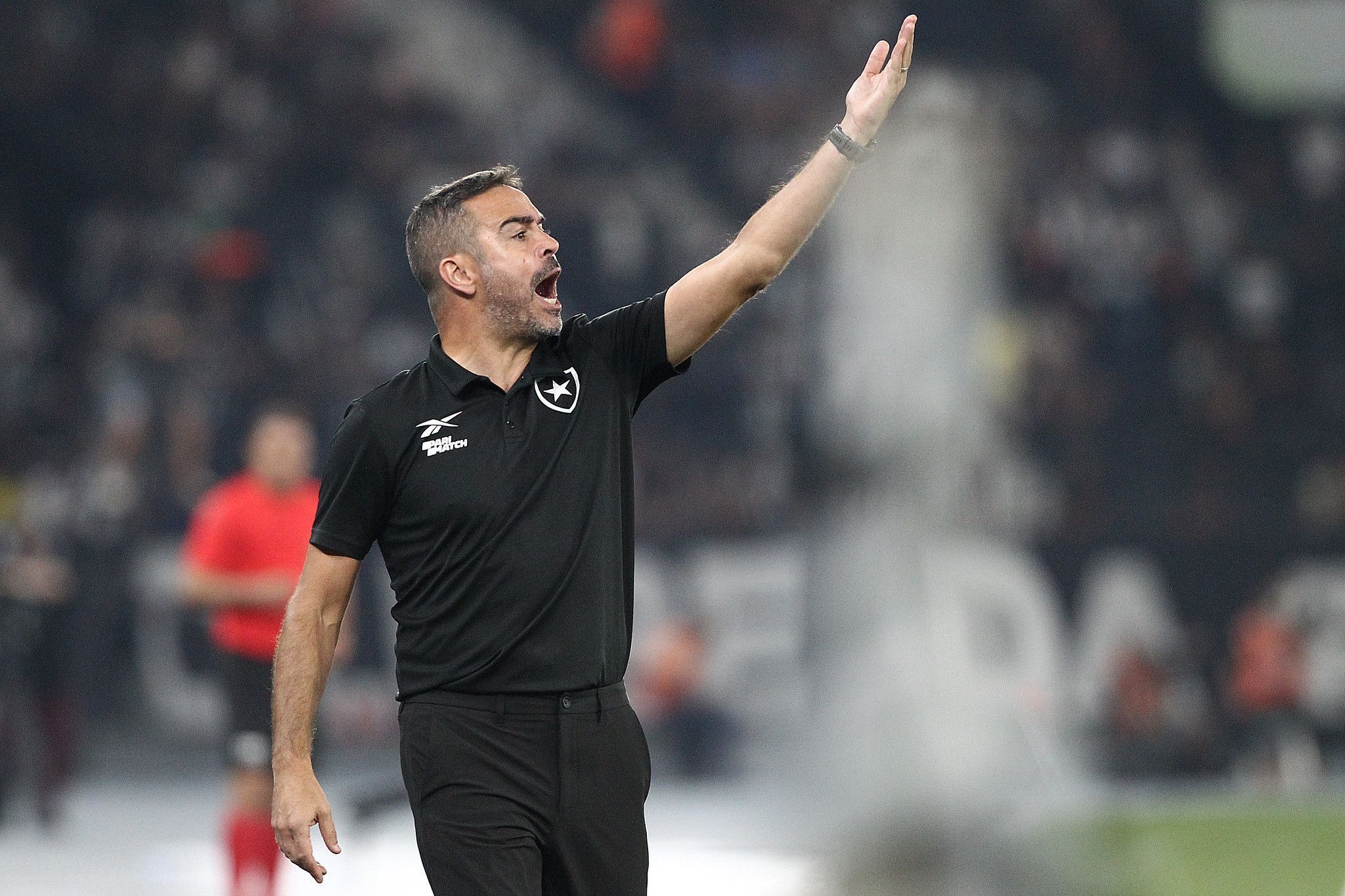 Artur Jorge avalia confronto entre Botafogo e Bahia e mostra confiança em classificação