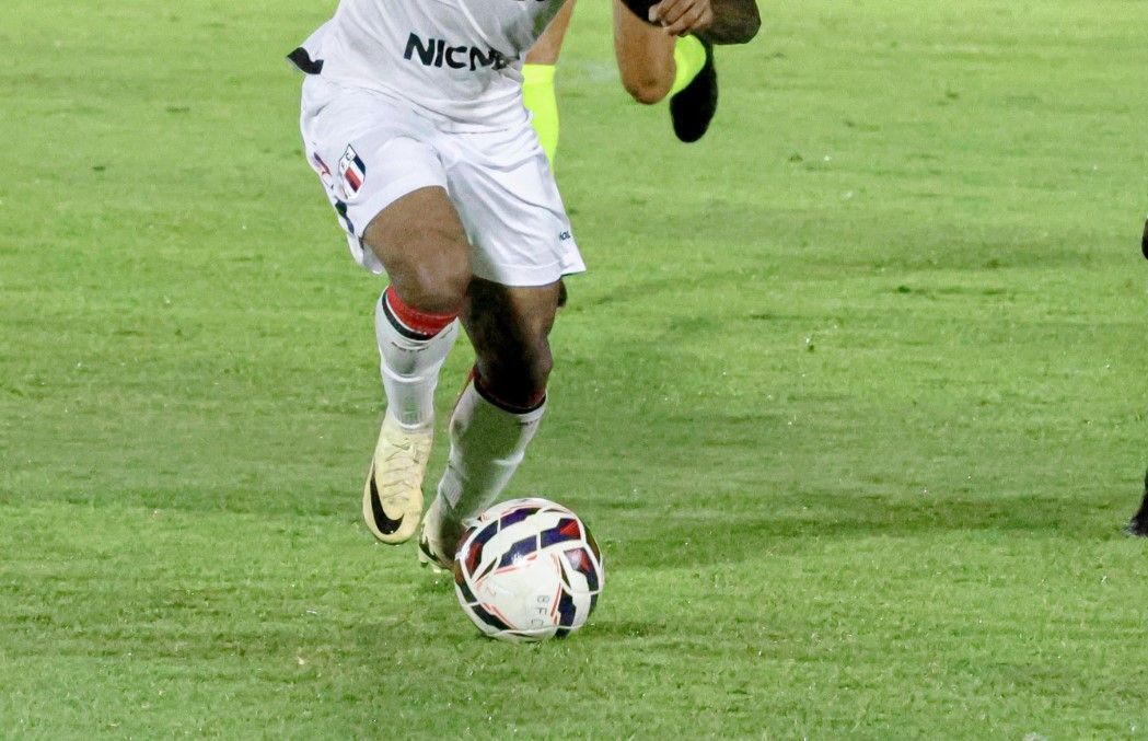 Para afastar mal momento: Botafogo-SP e Goiás fecham rodada da Série B