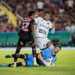 Destaque do Botafogo-PB contra o Flamengo, goleiro revela drama familiar antes do jogo