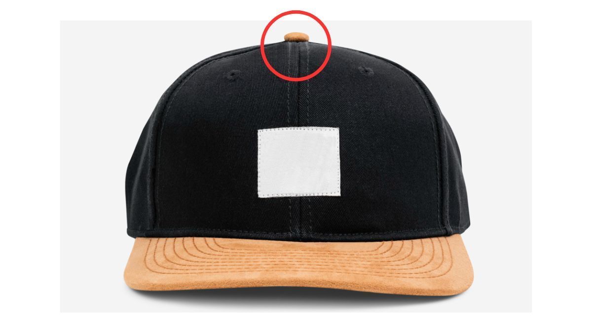 Qual é a função do botão na parte superior dos bonés? Poucos sabem!