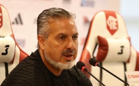 José Boto durante entrevista no Flamengo em 2025