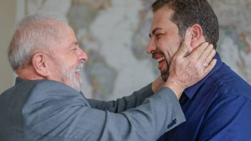 Boulos aposta em Lula para ganhar votos na periferia de SP nas eleições de 2024.