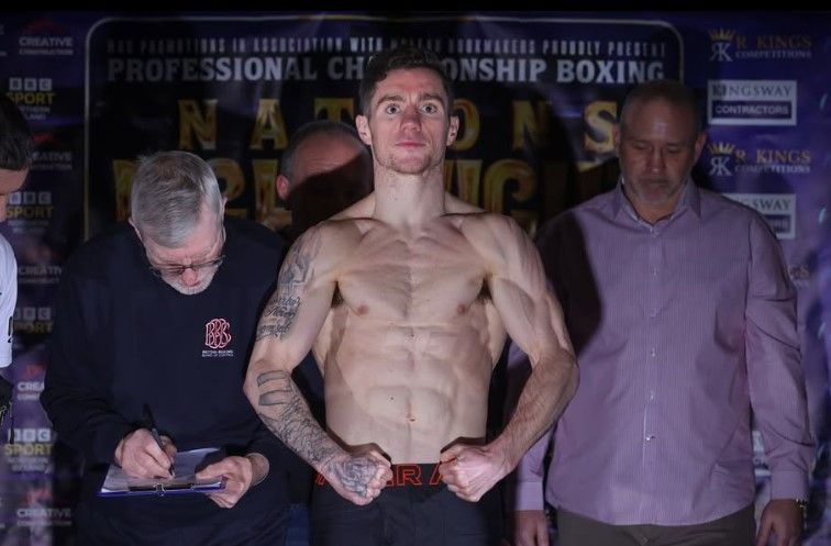 Pugilista da Irlanda morre uma semana após sofrer lesões na cabeça em defesa de título