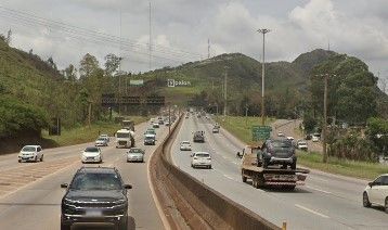 Acidente deixa o trânsito travado na BR-356