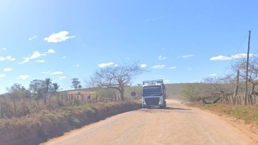 BR-367 tem trecho de mais de 60 quilômetros em terra batida e motoristas dizem que trecho fica intransitável em período de chuvas