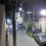 Vídeo mostra carro em fuga caindo sobre casas e desespero de moradores na Grande BH