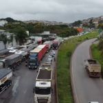 Vídeo: BR-381 já tem mais de 4km de congestionamento e saída de BH fica complicada