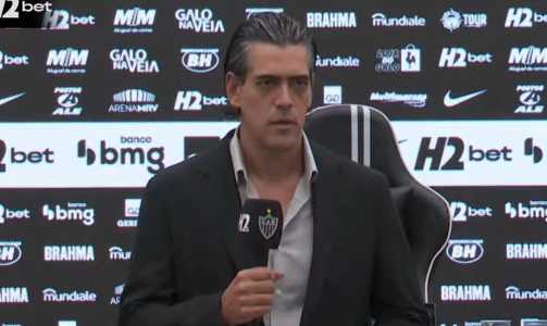 Paulo Bracks em pronunciamento antes da apresentação de Mateo Cassierra como jogador do Atlético