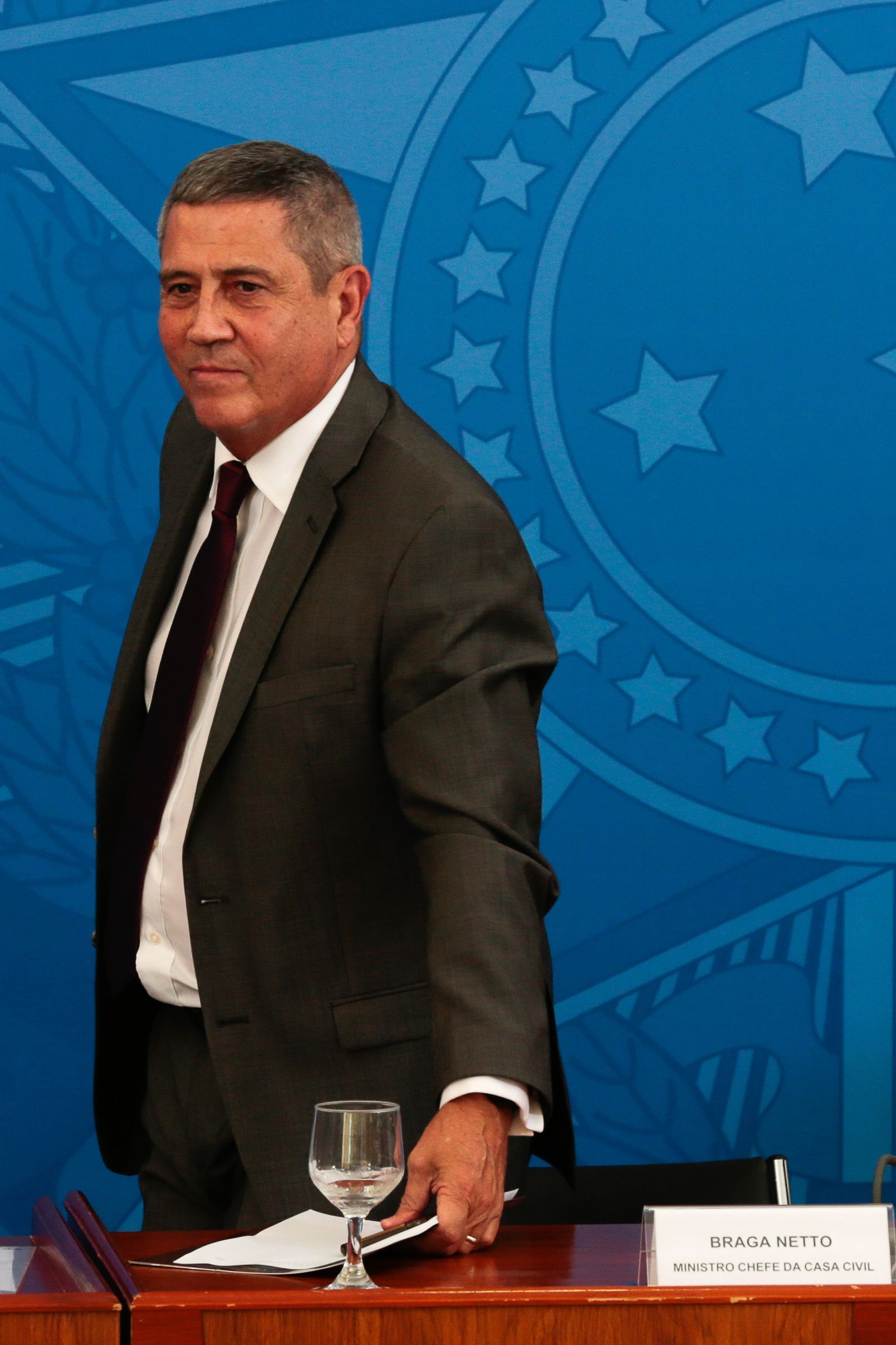 Moraes nega pedido de mais prazo para defesa de Braga Netto