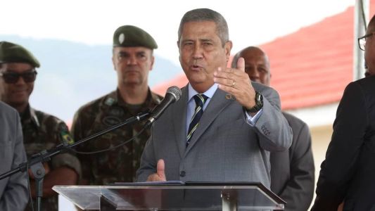 Braga Netto teve sigilo telefônico quebrado em investigação sobre compra de coletes