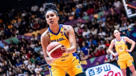 Brasil, da ala-pivô Damiris Dantas, está garantido no Pré-Olímpico por vencer a Copa América