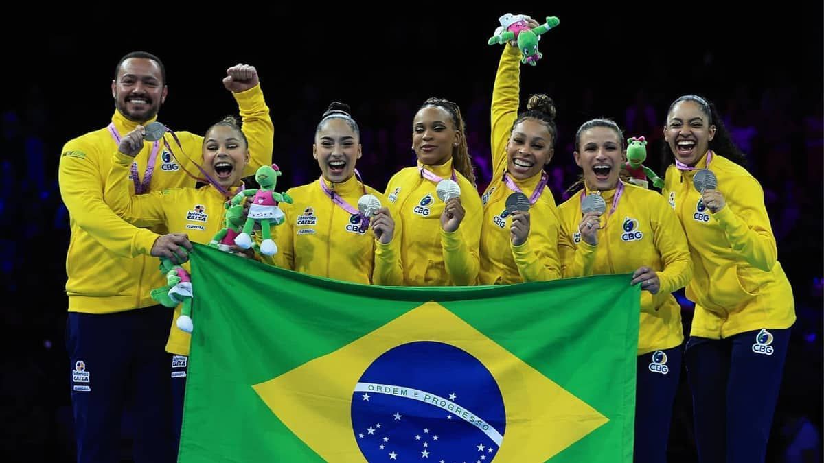 É prata! Brasil conquista medalha inédita por equipes no Mundial de Ginástica