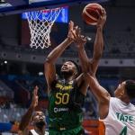 Brasil sofre, mas vence Costa do Marfim e avança na Copa do Mundo de Basquete