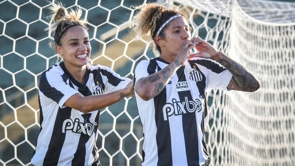 Torneio de futebol feminino possibilitará partidas entre clubes e seleção, entenda
