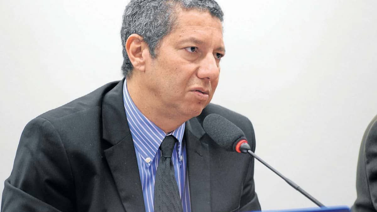 Brasil pagará caro se política fiscal e monetária não forem conduzidas com harmonia, diz criador da LRF à CNN