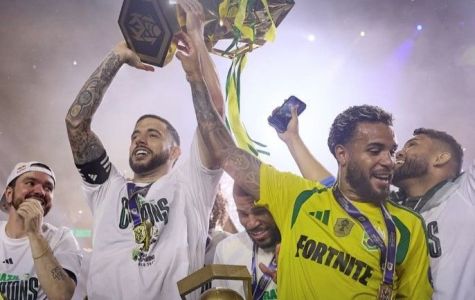 Kelvin Oliveira levanta troféu de campeão da Copa do Mundo de Kings League 2026