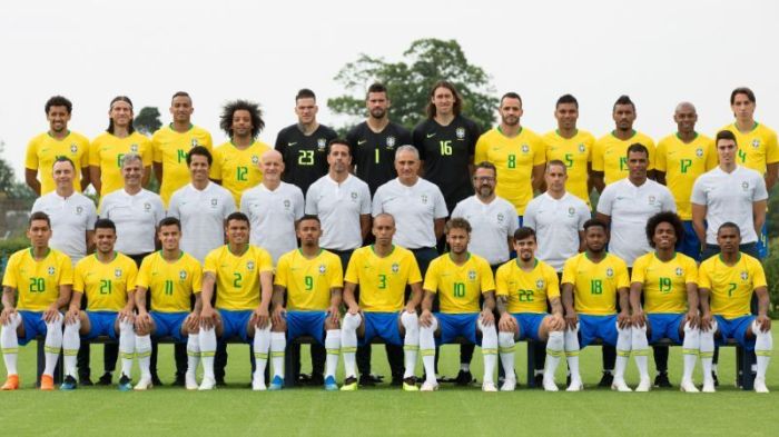 Roberto Firmino (camisa de número 20) jogou a Copa do Mundo de 2018 pela Seleção Brasileira Roberto Firmino (camisa de número 20) jogou a Copa do Mundo de 2018 pela Seleção Brasileira