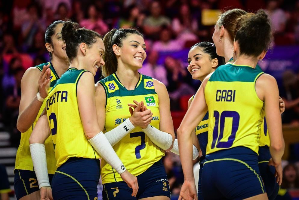 Vôlei: com mudanças, Brasil inscreve 14 jogadoras para jogo contra Bulgária