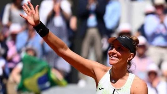 Brasileira fez a melhor campanha da carreira no Aberto da França