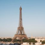 Brasileira é vítima de estupro nos jardins da Torre Eiffel