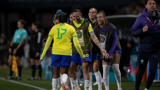 Brasileiras venceram estreia sem dificuldades