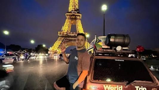 Brasileiro chega à Torre Eiffel com Uno motorhome que rodou 60 mil km