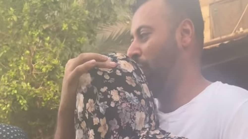 Vídeo: brasileiro Hasan Rabee deixa Faixa de Gaza, mas mãe e irmãs ficam