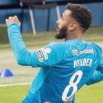 Banana é jogada em campo para brasileiro em jogo do Zenit, na Rússia