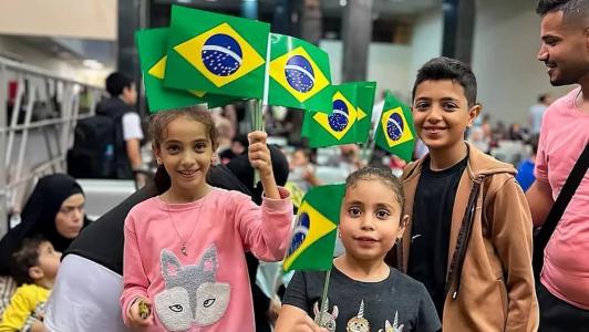 Brasileiros chegam de Gaza