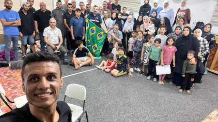 Brasileiros estão refugiados em escola na Faixa de Gaza