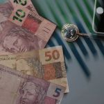 Poupança tem saques de 6,09 bilhões de reais a mais que depósitos em março