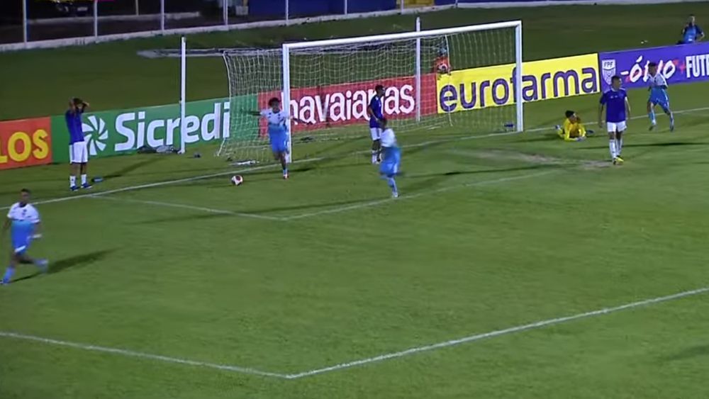 Cruzeiro vacila contra o Real Brasília e leva empate no último lance em estreia na Copinha