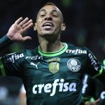 Palmeiras marca no último suspiro e vence Goiás no Brasileiro