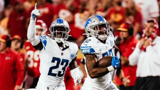 Brian Branch interceptou Mahomes e correu para o touchdown
