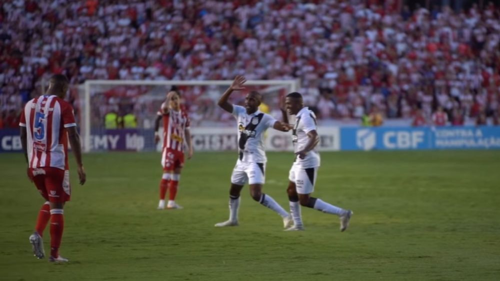 Ponte Preta vence Náutico e amplia vantagem na liderança no Grupo B da Série C